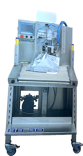 Liquid bottling equipment at Bag-in-Box BB30